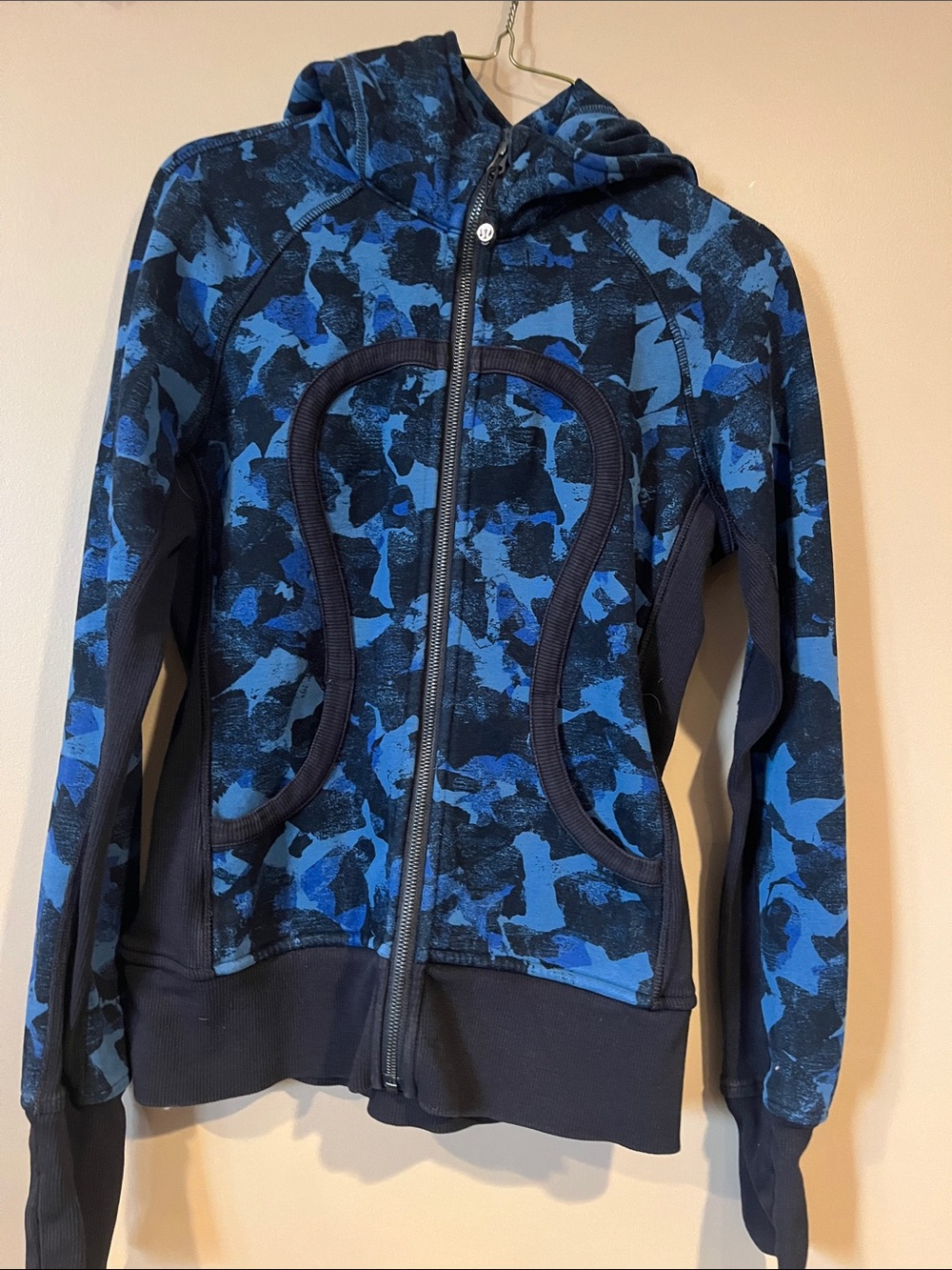 lululemon athletica Blue & Black Camo Zip Hoodie Jacket